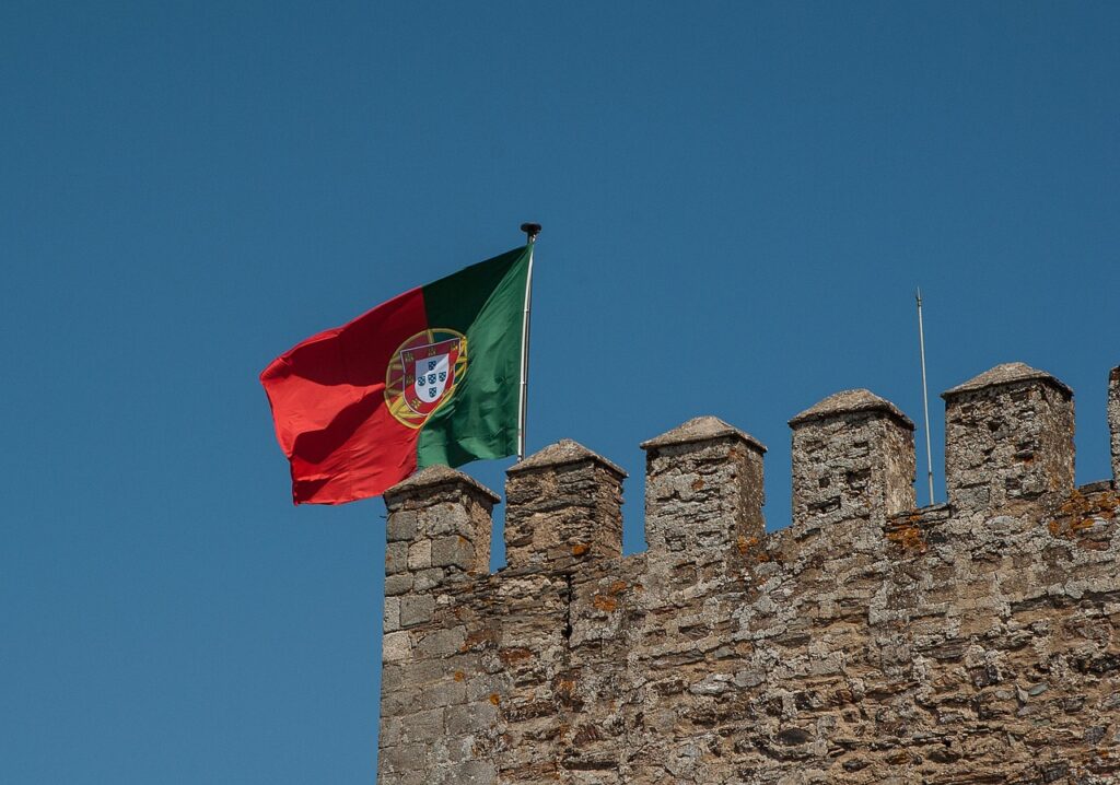 lei que facilita a imigração de brasileiros para Portugal